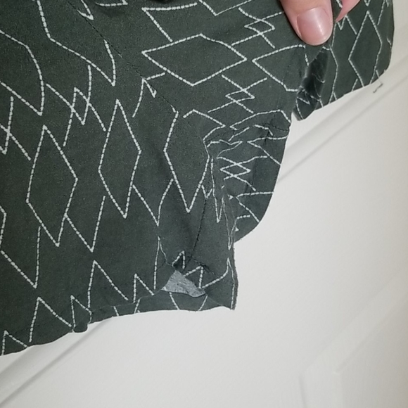 Geometric green romper - Picture 5 of 6